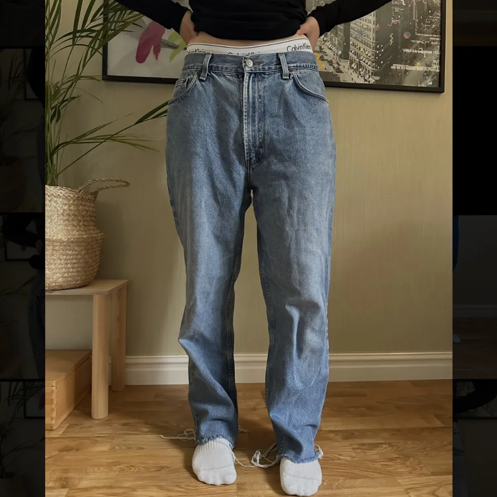 Snygga jeans från Henry Choise! Säljer pga för små (en släkting på bilden)💞 Köparen står för frakten!. Jeans & Byxor.