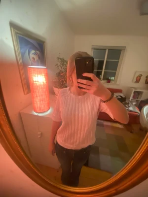 Rosa tröja - Stickad rosa tröja i storlek S/M frågor skriv privat 