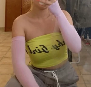 Rosa ärmar - Rosa ärmar/ armvärmare. Stretchiga. Ca 40 cm långa