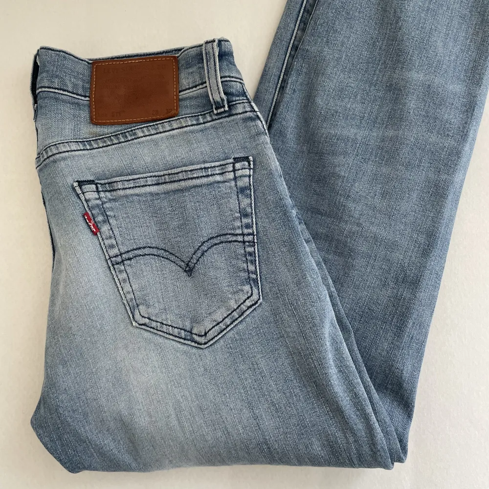 Levi’s jeans i bra skick! Stolek w28 l32.  . Jeans & Byxor.
