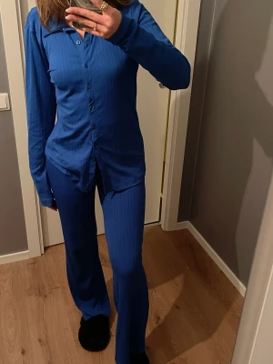 blått set - set från gina tricot!🤎