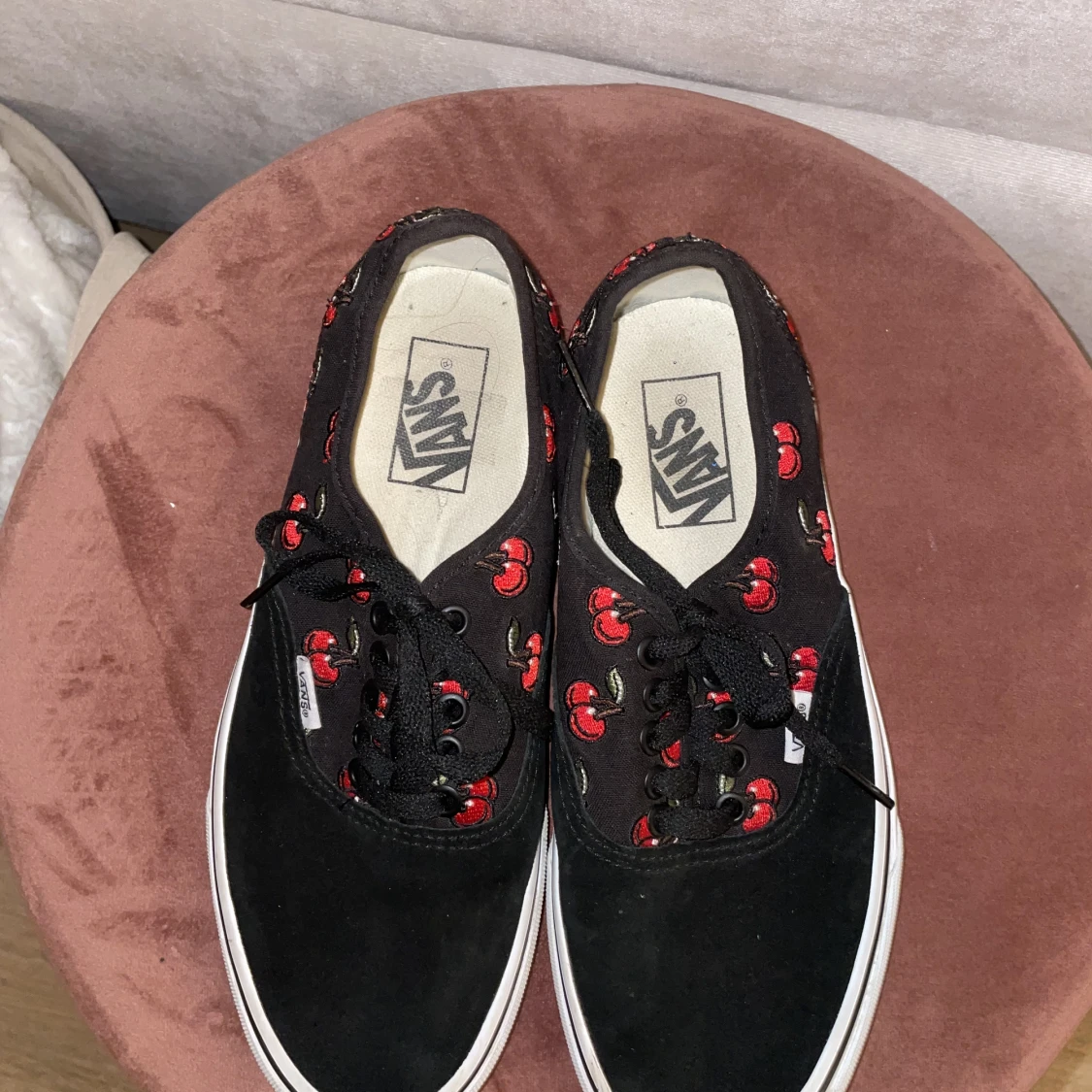 Vans skor med körsbär motiv!  - 90