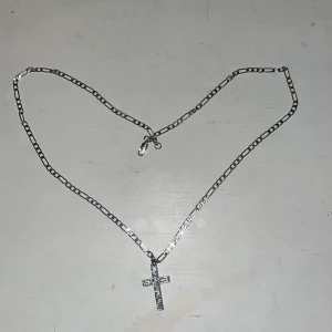 korshalsband - sitter bra och super snygg!