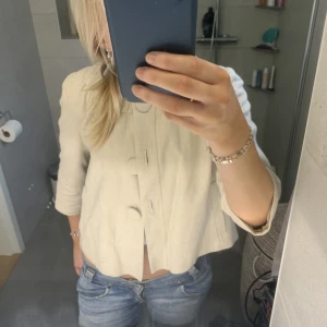 Trekvartsärmad jacka - Så snygg och trendig jacka/kofta🙏