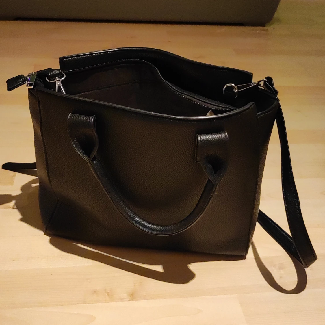 Svart enkel väska - 90