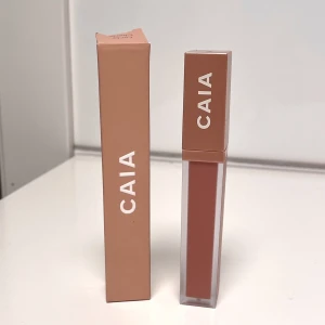 Caia Lucky Charm - Oanvänt liquid lipstick från Caia Cosmetics. Provade väldigt lite på ett papper och såg att färgen inte passar mig.