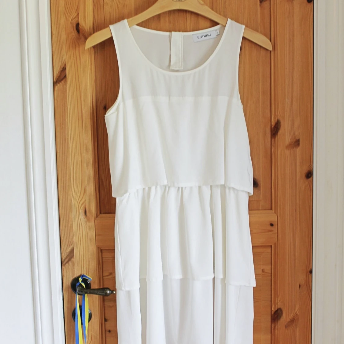 Vit sommarklänning/studentklänning - 58