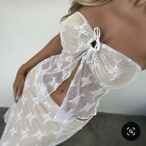 Set från tiger mist - Säljer detta drömmiga set från tiger mist som jag endast använt 1 gång!! Skickar såklart fler bilder om någon är intresserad:) köptes för ca 1200kr pga tull osv..