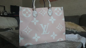 Vacker väska  - Mycket bra kvalitet 