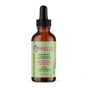 Mielle rosemary mint scalp & hair strengthening oil - Säljer nu denna uppskattade olja från Mielle då jag köpte 2 och det var försent att skicka tillbaka!❤️Denna är så hypad och trendig! Så bra och svår att få tag i. Köpt för cirka 200 kr. Helt ny, oöppnad i förpackning!💕