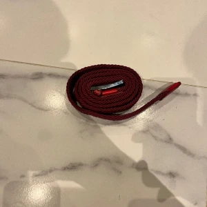 Flätat bälte - Skick 10/10 aldrig använt. Pris kan diskuteras vid snabb affär och hör av dig vid funderingar mvh Malte 