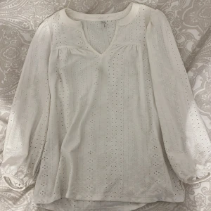 vit blus - vit blus 🤍🤍