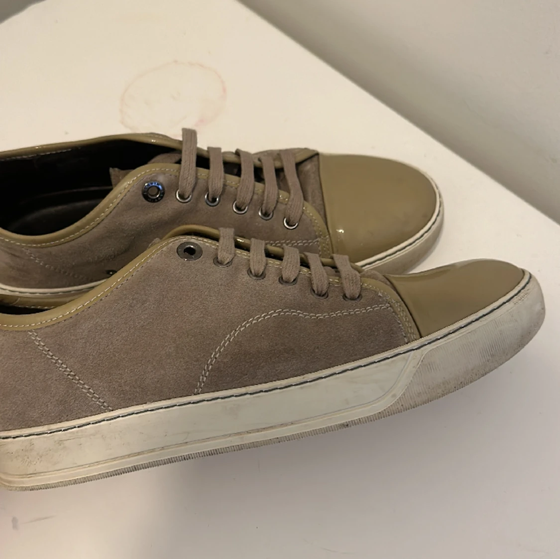 Lanvins billigare vid snabb affär  - 90