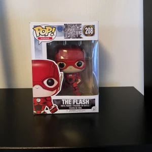The flash  - The flash pop figur  Köpt från gamestop 