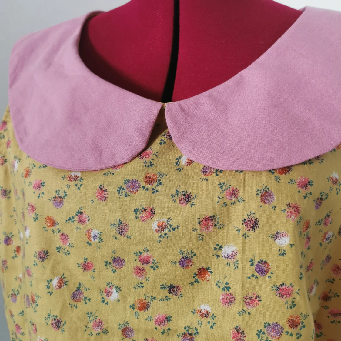 Croptop med krage  - 91