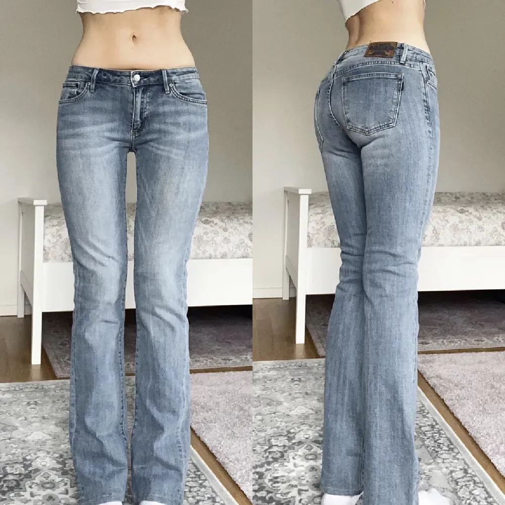 (Lånade bilder från tjejen jag köpte av), säljer vidare mina Crocker jeans då dom var för korta på mig som är 175. Tjejen på bilden är 171 cm, storlek 28/32! Hör av er vid intresse ❤️. Jeans & Byxor.