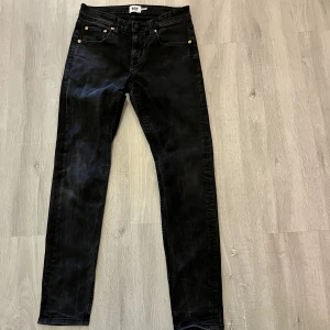 Jeans från 157 - Säljer jeans från 157