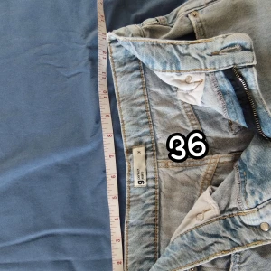 Highweast Jean  - Highweast jeans i bra skick 