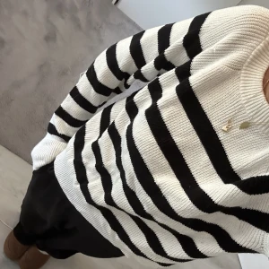 Stickad tröja  - Stickad tröja från zara 