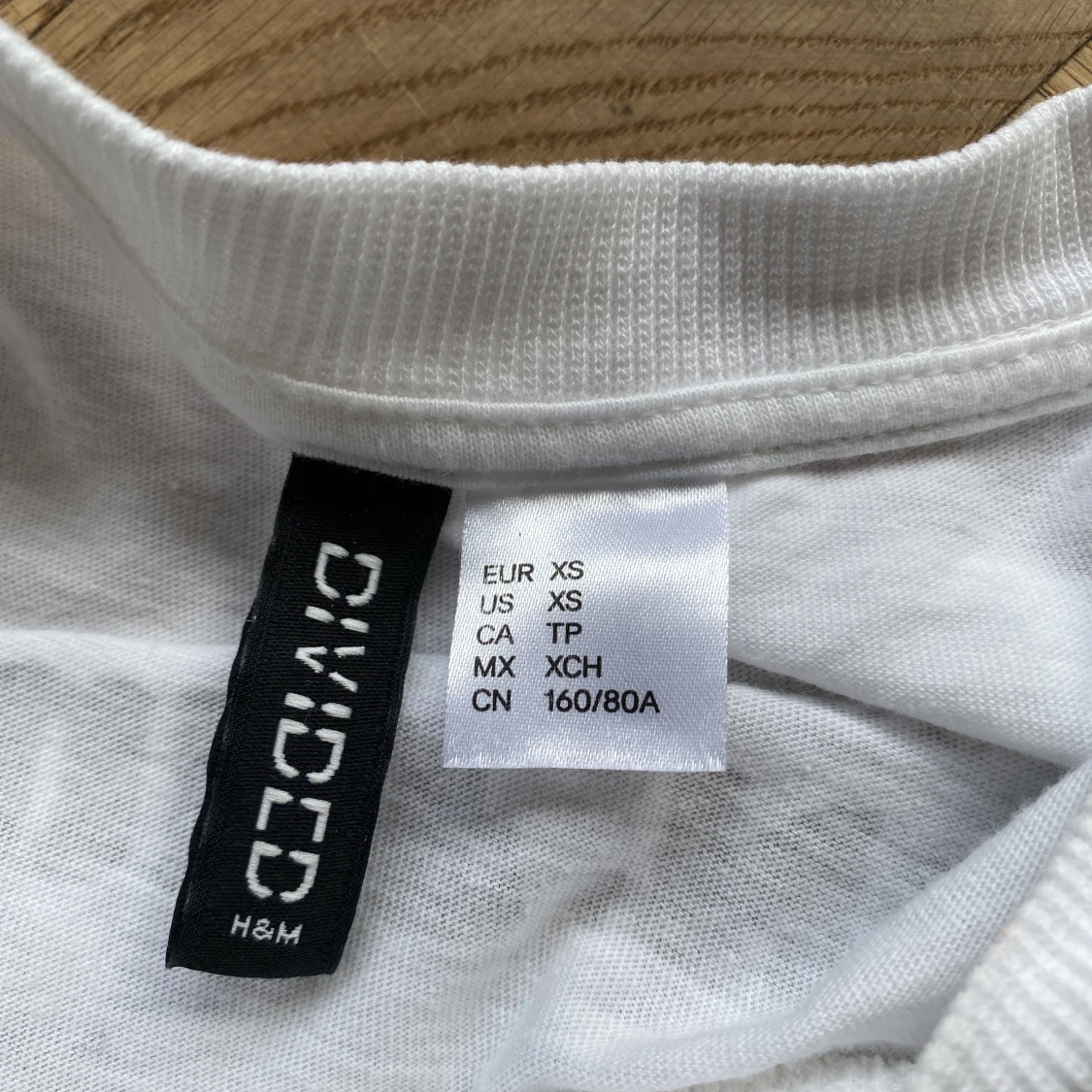 T-shirt från H&M - 90