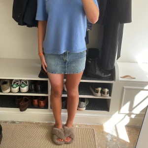 Jeanskjol - Jeanskjol med fickor!