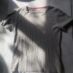 Tshirt - T-shirt från Zendra!  Kolla mina likade bilder för info om policy och frakt!