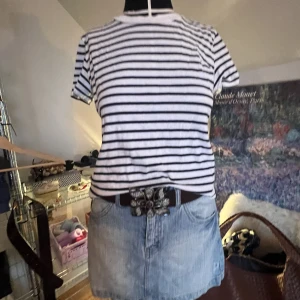 Randig Tshirt - Söt randig t-shirt från Zara. 