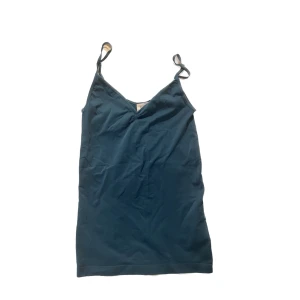 Linne saint tropez - Blått vintage linne med scrunch från saint tropez !! Står M på lappen men sitter som S skulle jag säga 