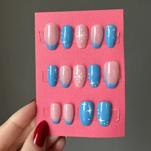 Lösnaglar - FÄRDIGT SET 💛 Press on nails (lösnaglar) i storlek M. Storleken anser bredden på dina naglar. Alla lösnaglar är handmålade av mig med gellack. Detta set är ett färdigt set och går att köpa direkt. Jag skickar med 14 naglar för fler storleksalternativ. 💅🏼💗 