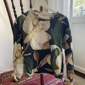 Weekday tröja  - Älskar denna men inte använt på ett tag