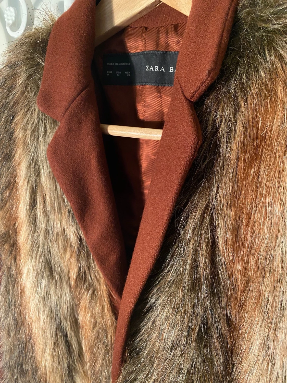 Ärmlös kappa med päls – Zara (oanvänd)