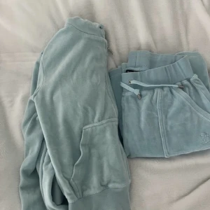 Juicy Couture - Använd ett par gånger Strl: XS