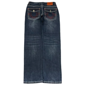 True religion jeans (10) - Straight True religion jeans. Storlek 30x34. Använd gärna köp nu!