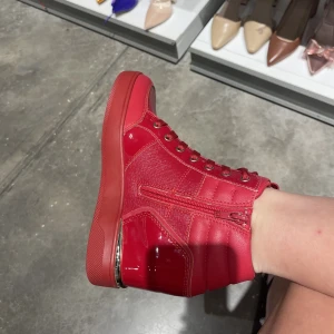 Aldo sneakers - Helt nya. Bara testade. Ge prisförslag 