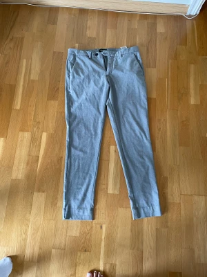 Kostymbyxor  - Kostymbyxor från Jack&Jones i bra skick! 