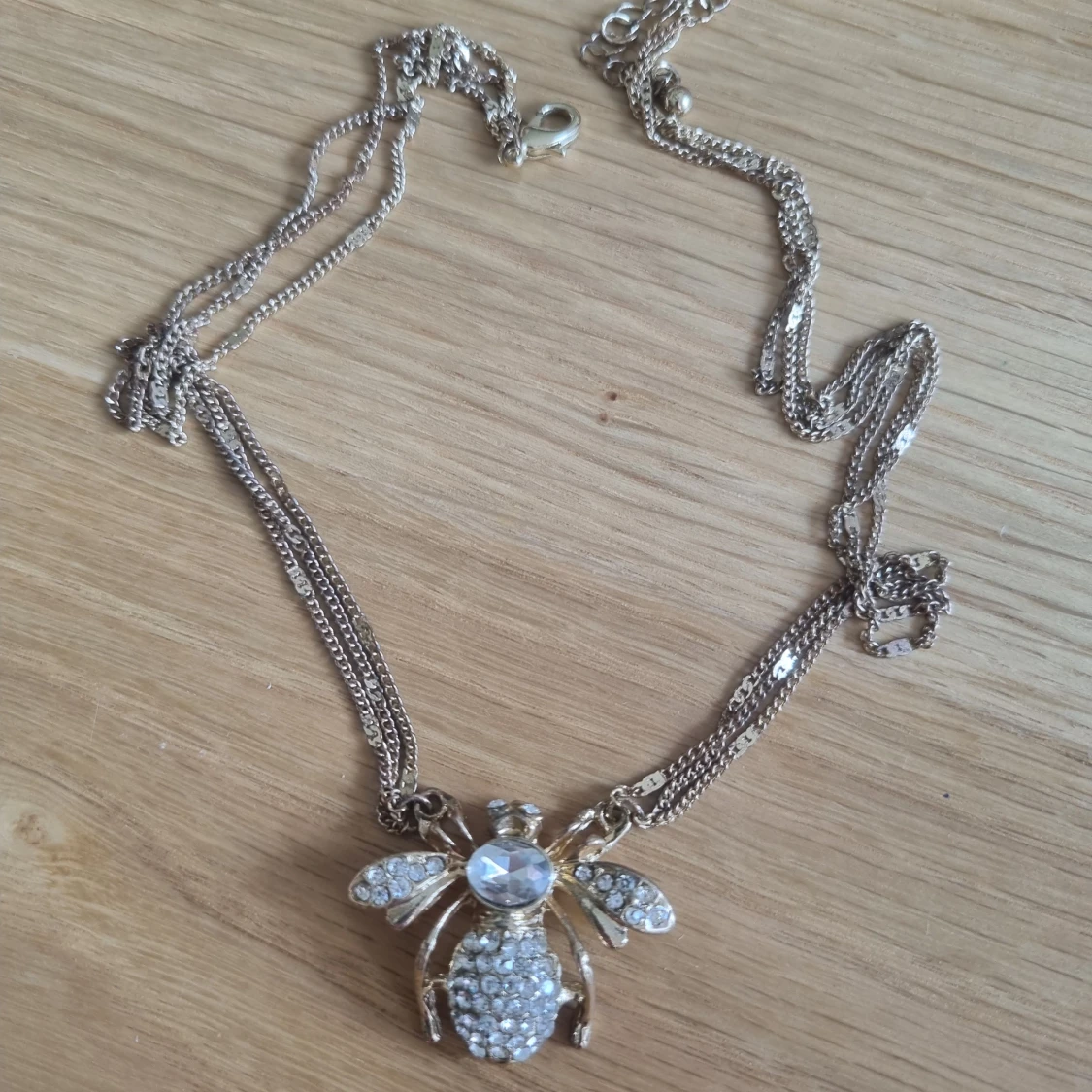 Guldigt halsband strass 