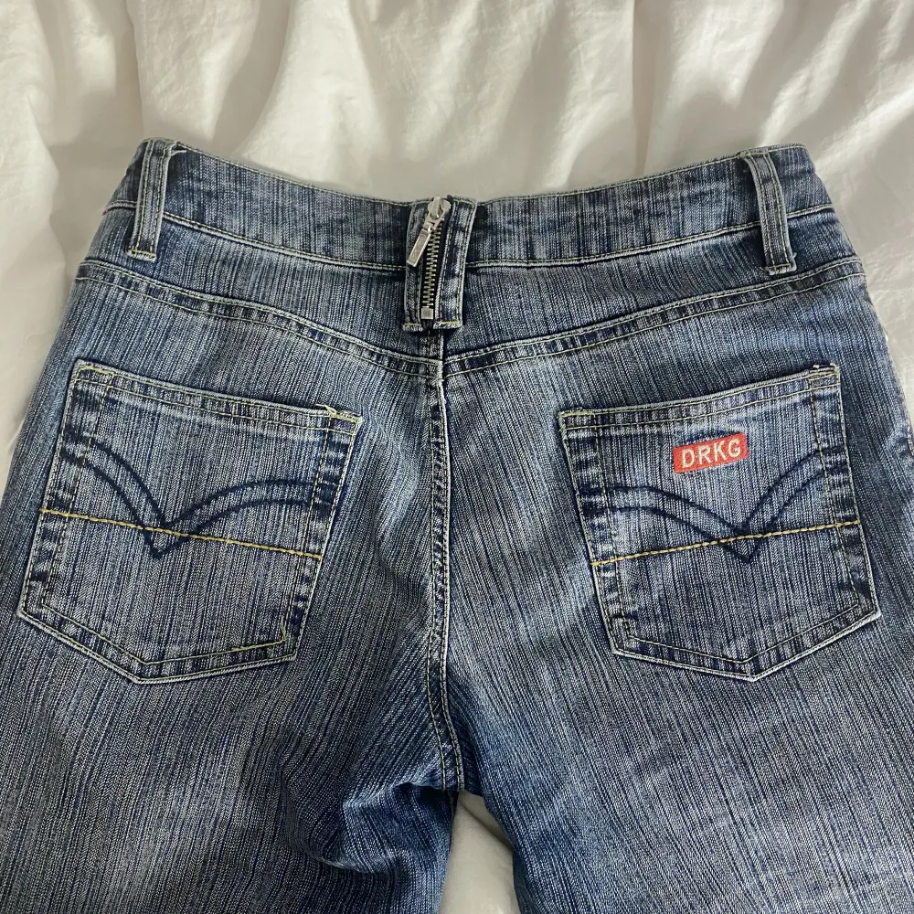 Så snygga lågmidjade jeans som inte kommer till användning❤️‍🔥 MIDJA: 34  INRB:86. Jeans & Byxor.