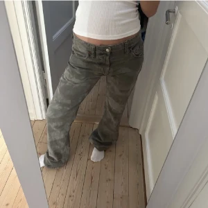 Jeans  - Säljer nu dessa så coola gröna jeans då jag tyvärr inte använder de längre!