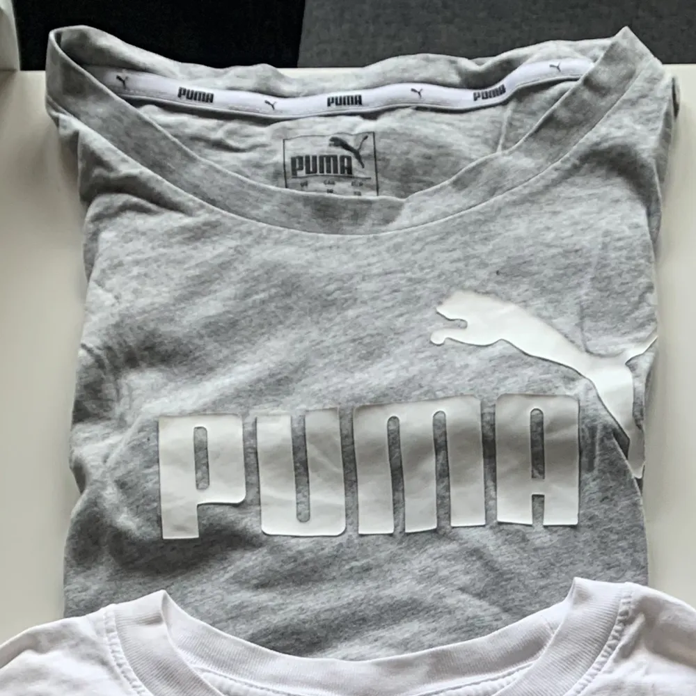 Puma T-Shirt XS: 25kr  Kan mötas upp Vid Köp av alla T-Shirts: 79kr Vid köp av alla kläder (Se profil) 249kr. T-shirts.