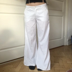 Fishbone byxor  - Jättesnygga och sköna fishbone byxor som jag inte längre använder. Storlek: S