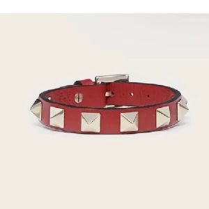 VALENTINO ARMBAND  - As snyggt valentino armband!