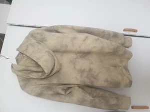 Huvtröja - Huvtröja köpt på hm för 600 säljer den gör 200 kr