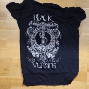 Alternativ tröja - Tröja i storlek M. Köpt för längesedan på EMP