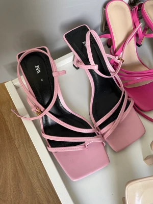 Klackar Zara - Använda en gång annars i perfekt skick. 