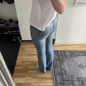 Jätte snygga jeans som tyvärr inte passar längre
