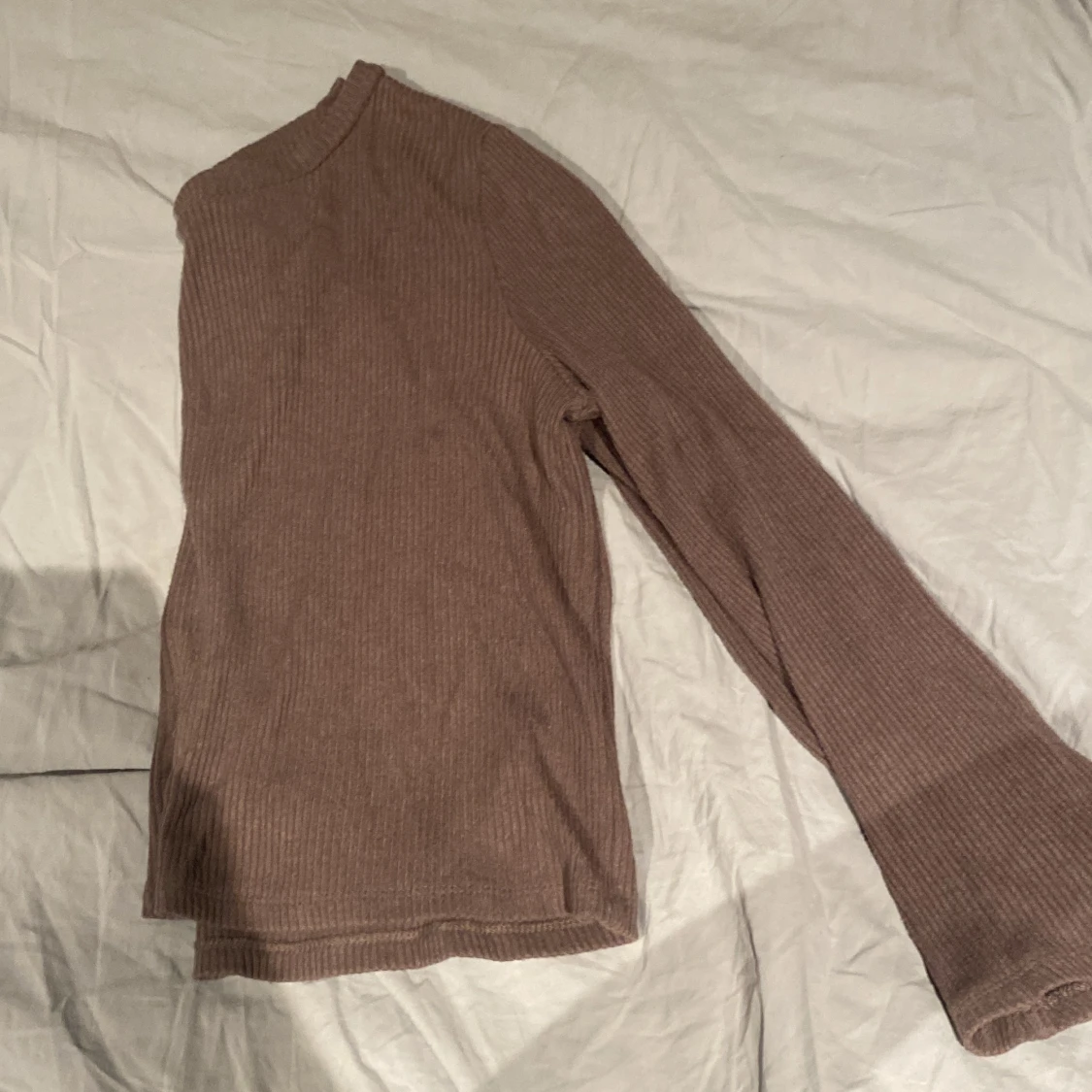 Fin grå-brun tröja - 90