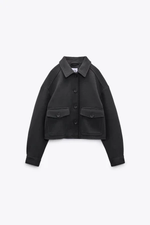 Jacka - Säljer denna såå fina jackan från Zara då den tyvärr inte kommer till användning, använd ett fåtal gånger. I princip helt ny.