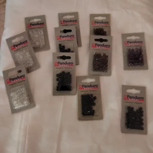 För dig som gör smycken!Pärlor från Panduro  - 11 st Helt oöppnade förpackningar av bicones från Panduro. 