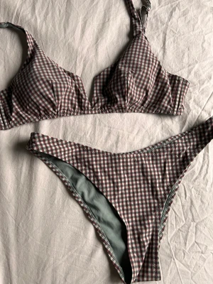 Bikini Oysho - Bikini från Oysho Size M top and bottom Gingham print 120 for the set
