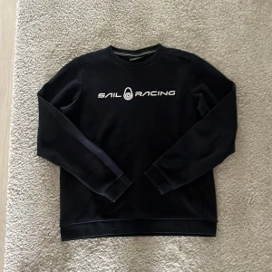 Sail racing - Hej! Säljer denna helt oanvända tröjan då den inte passar. Köpt för 500.